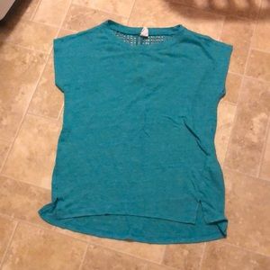Girls old navy tee, lace back